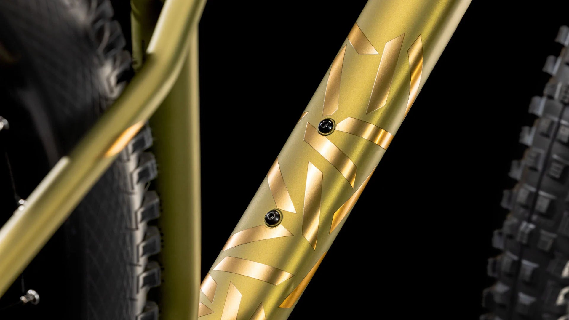 Cube Reaction TM ONE goldenlime n black