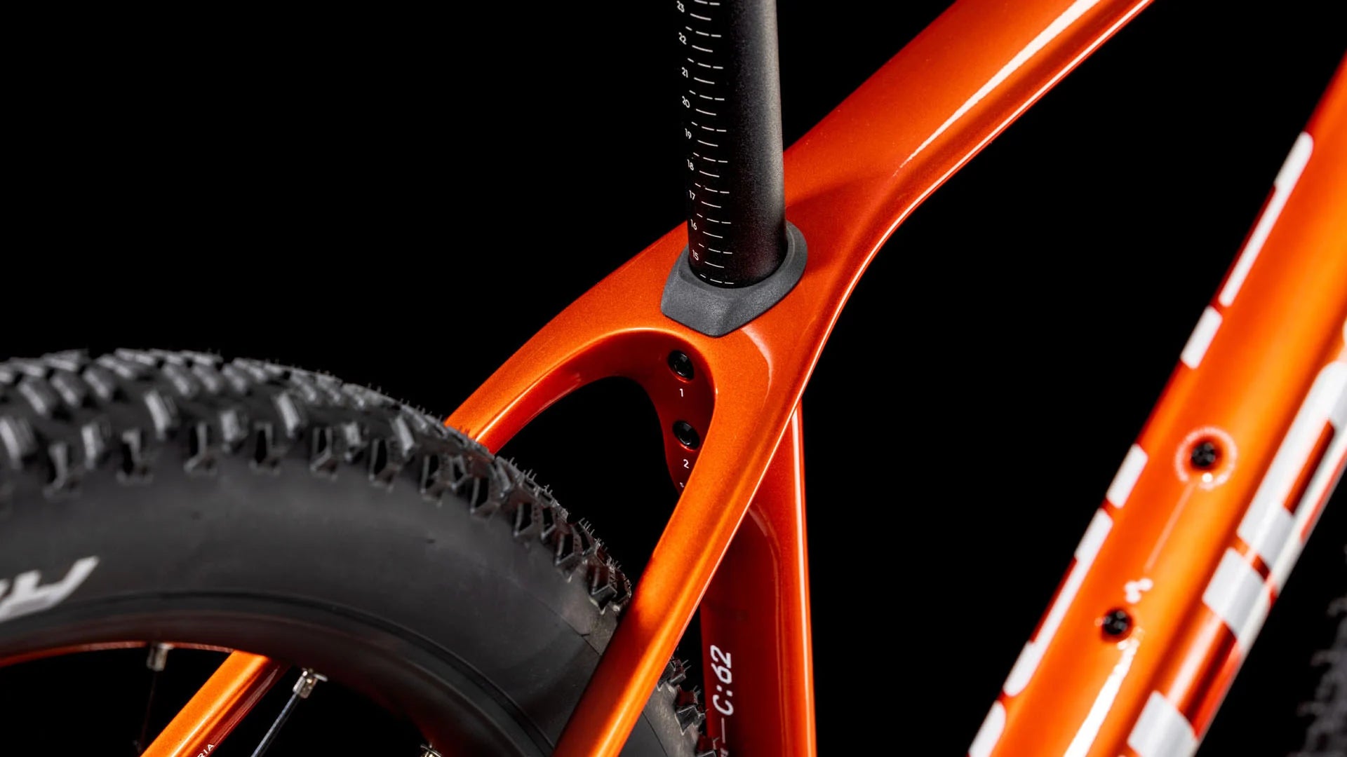 Cube Reaction C62 Pro electricorange n spice