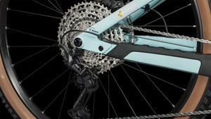Cube Stereo Hybrid 140 HPC Race 625 dazzle´n´orange